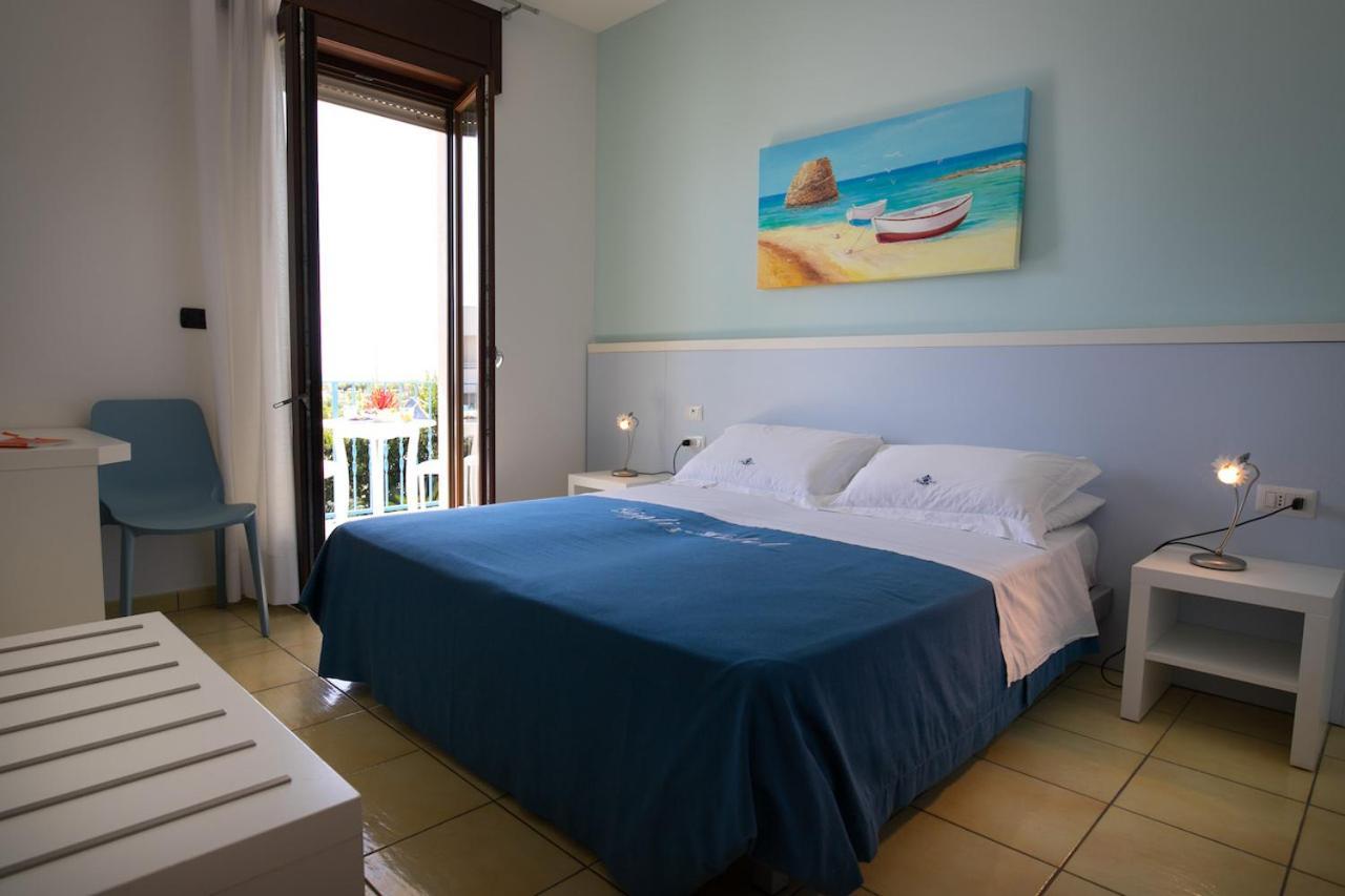 מרינה די פסקולוזה Gigli Hotel Salento מראה חיצוני תמונה